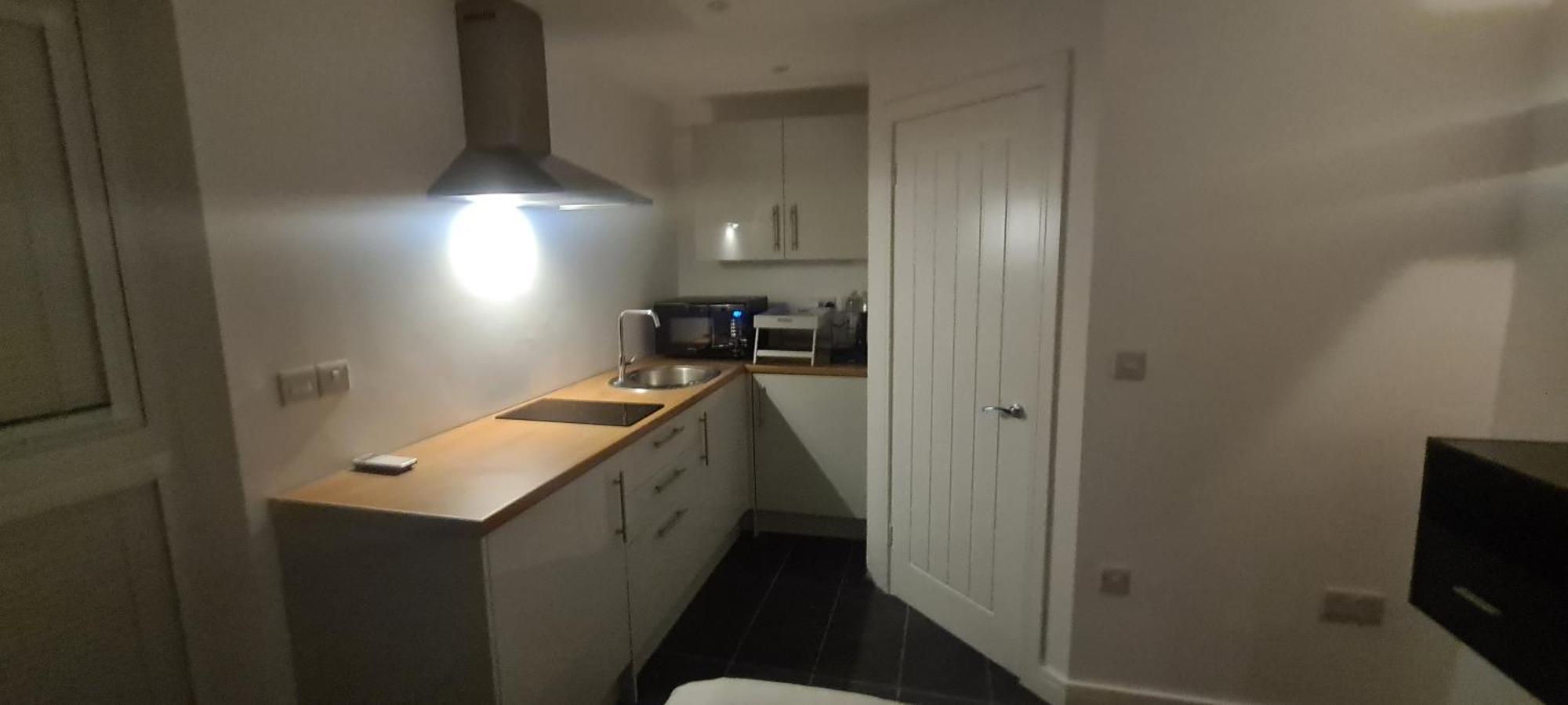 Home Away From Home! Yate Bagian luar foto